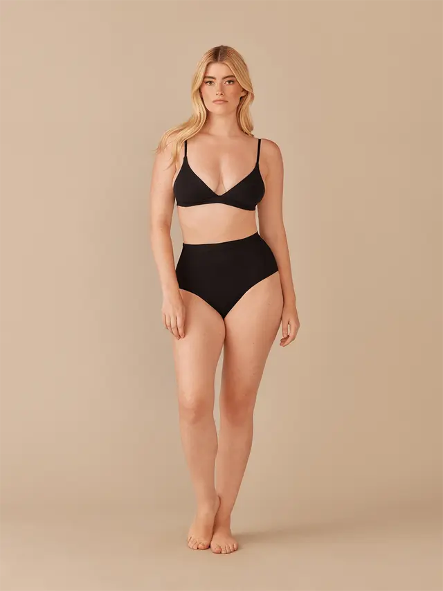 WELTHAN  Triangle Bralette