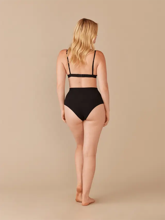 WELTHAN  Triangle Bralette